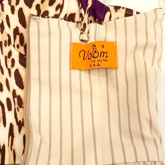 Beautiful structured dress - Picture 7 of 8